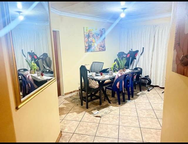 2 BEDROOM HOUSE FOR SALE IN SOSHANGUVE M